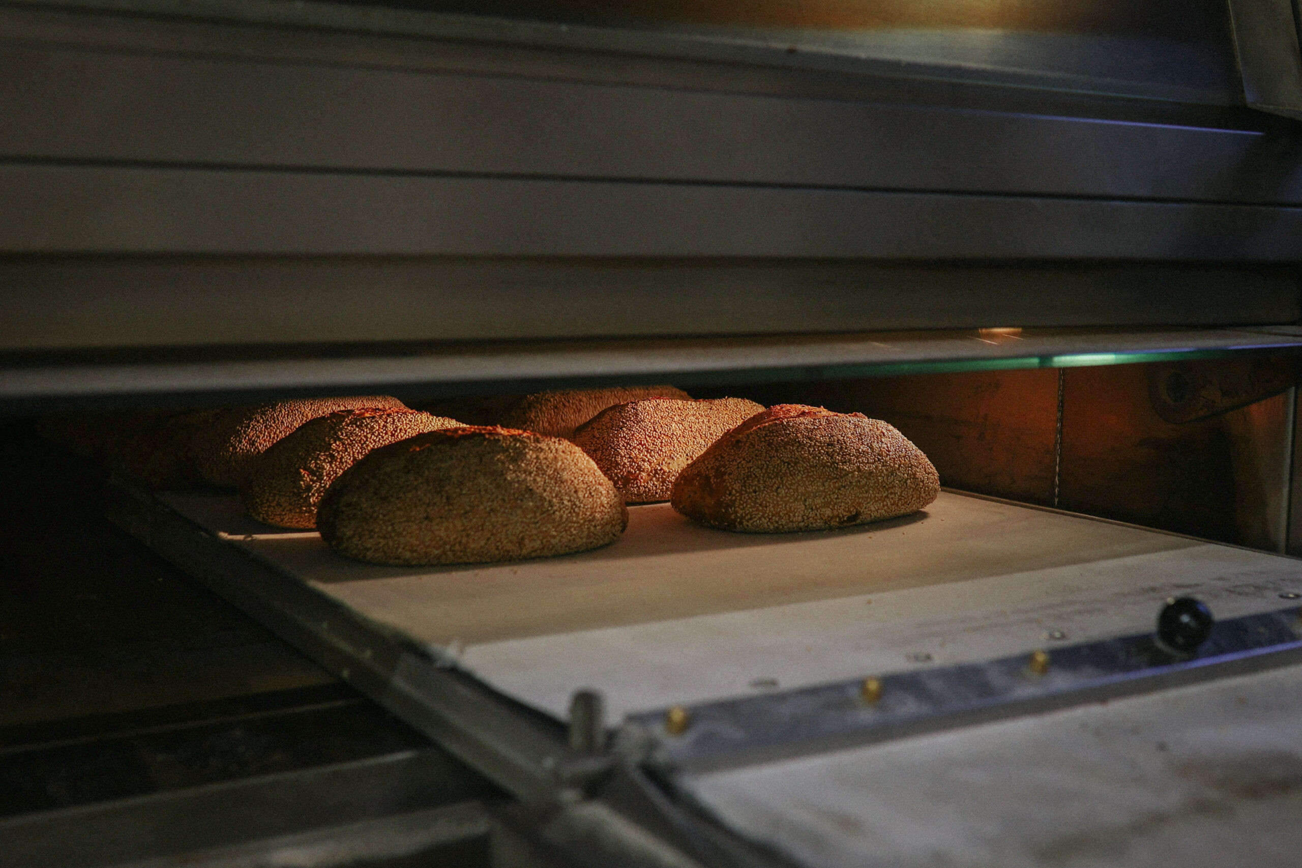 Grizzly Baked Goods - Seeded Sourdough - 850g - Image 2
